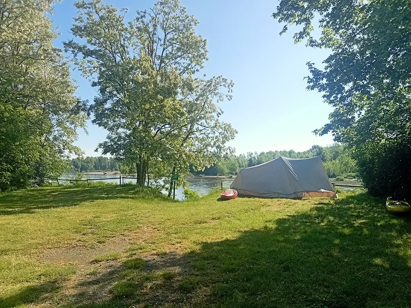 Emplacements de camping pour randonneur dans l'Allier